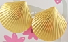 1980s Gold Tone Shell Earrings